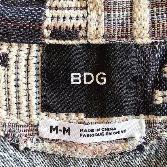 BDG Southwestern Womens Faded Denim Jean Jacket Size Medium - Picture 5 of 16